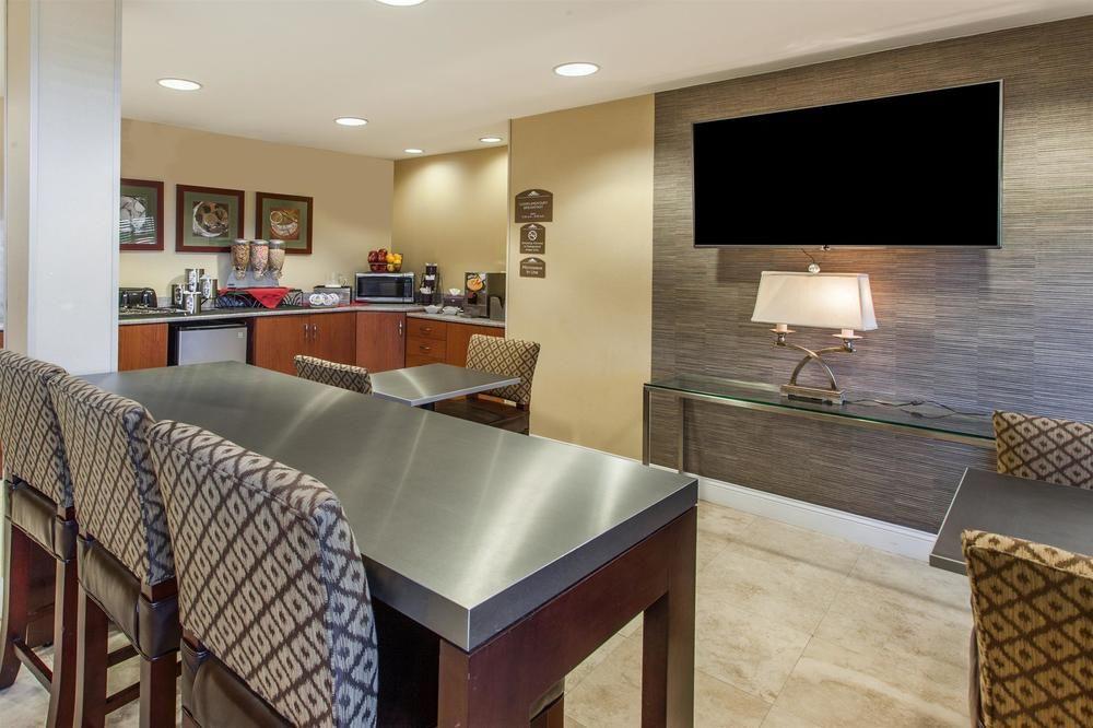 Microtel Inn & Suites By Wyndham Atlanta Buckhead Area Екстер'єр фото
