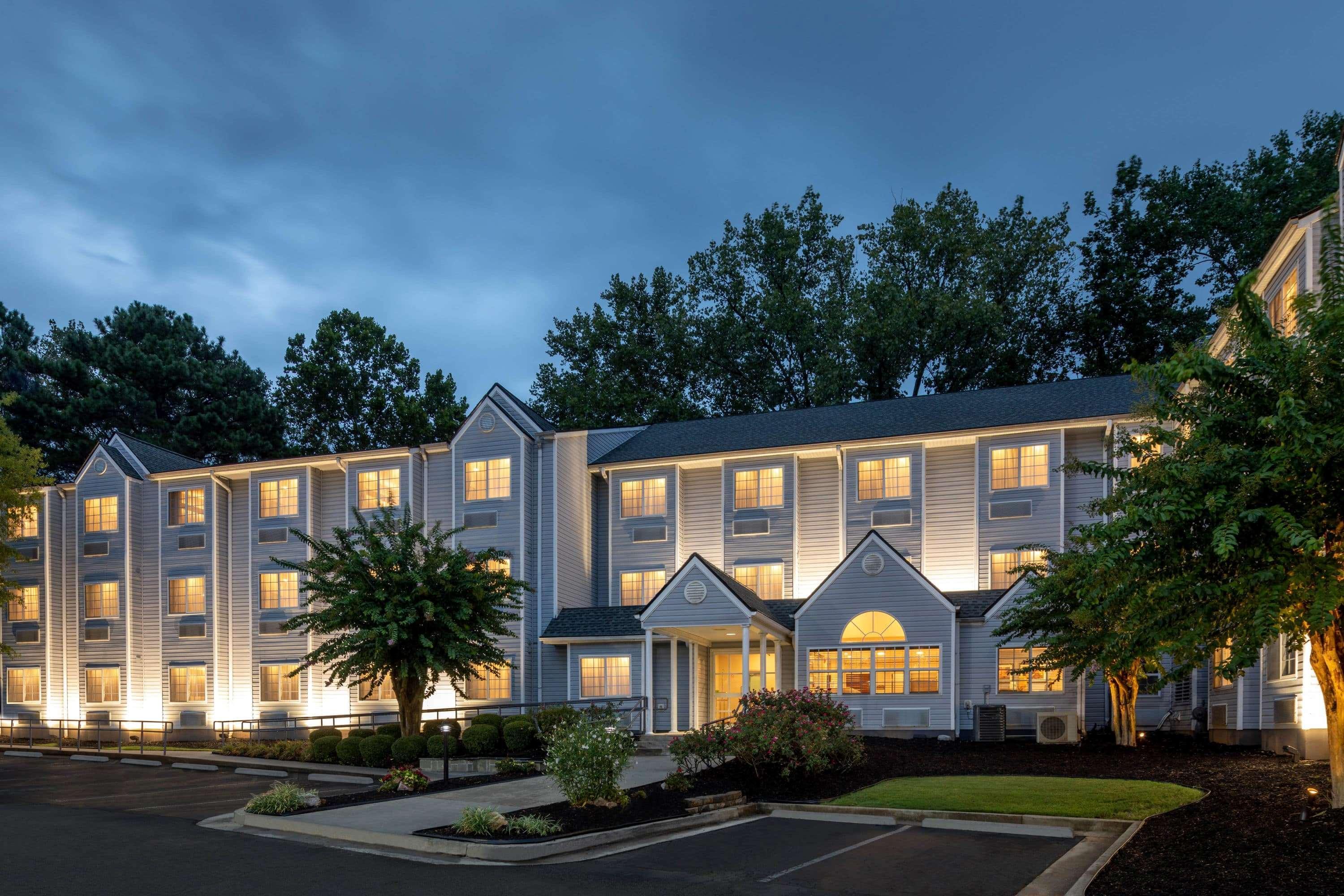 Microtel Inn & Suites By Wyndham Atlanta Buckhead Area Екстер'єр фото